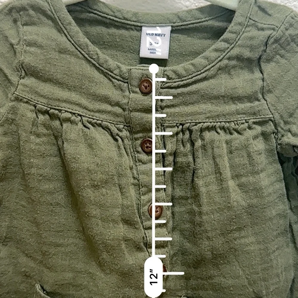 4/$20 Old Navy Baby Girl 3-6M Green Button Romper Long Sleeve Pocket Outfit